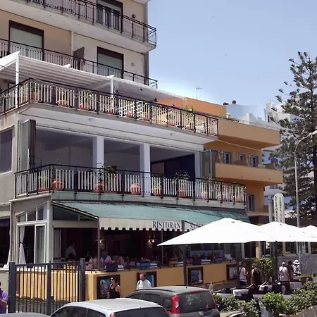 Casa D'a..mare Giardini Naxos