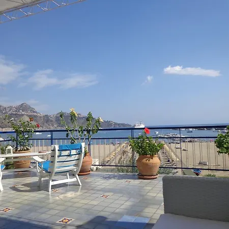 Casa D'a..mare Giardini-Naxos